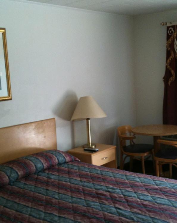 Budget Inn Wrightstown Екстер'єр фото