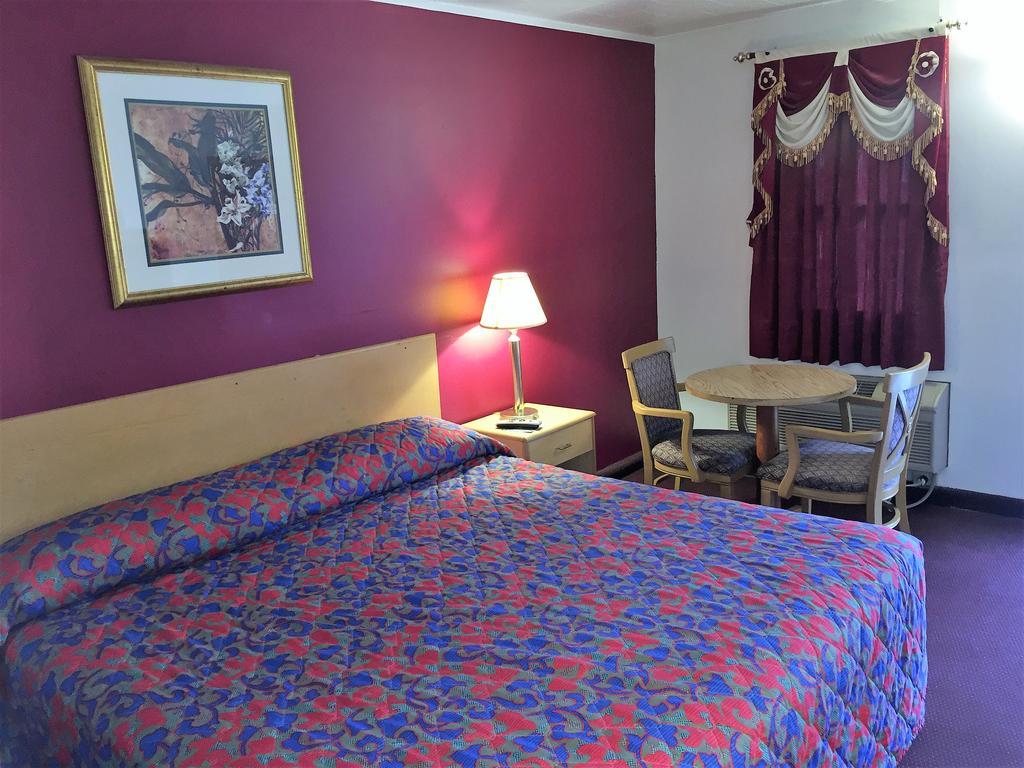 Budget Inn Wrightstown Екстер'єр фото