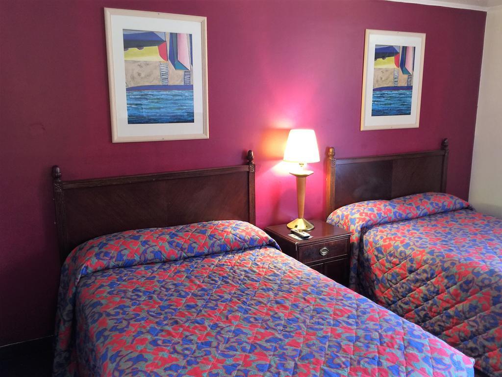 Budget Inn Wrightstown Екстер'єр фото